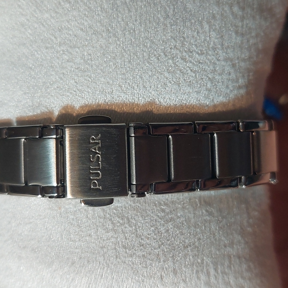 Pulsar womans watch - Picture 6 of 6